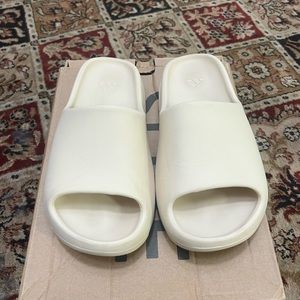 Yeezy Slide
